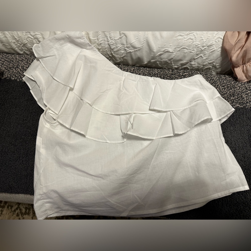 Elizah Flounce One Shoulder Blouse in White